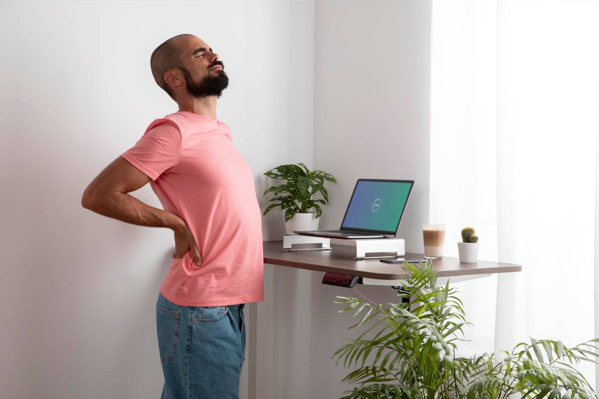 lutter douleurs dorsales avec bureau debout